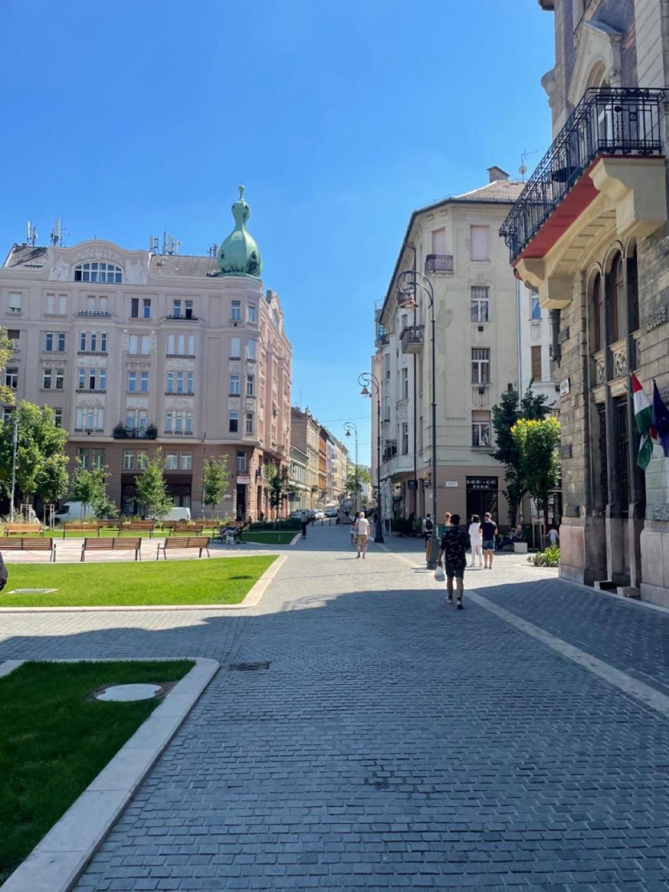Bakats Square Premium Apartment With Ac Budapest Esterno foto