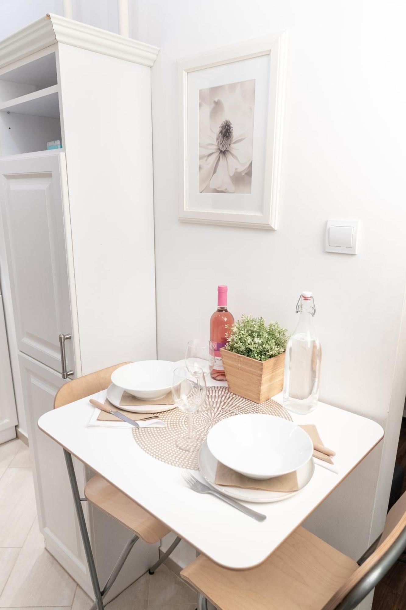Bakats Square Premium Apartment With Ac Budapest Esterno foto