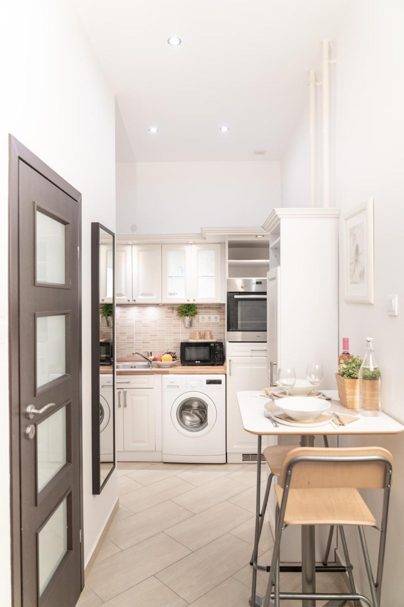 Bakats Square Premium Apartment With Ac Budapest Esterno foto