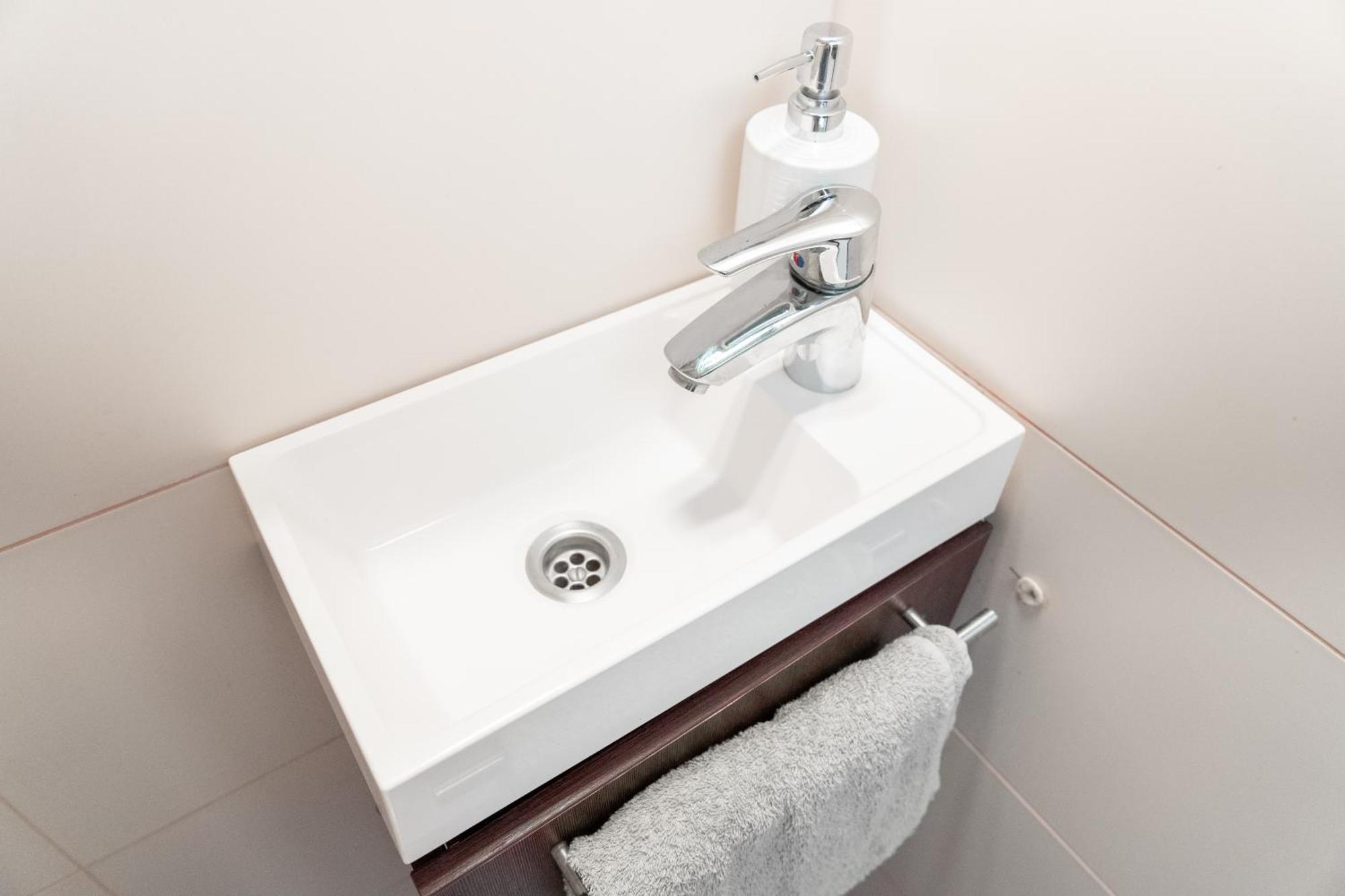 Bakats Square Premium Apartment With Ac Budapest Esterno foto