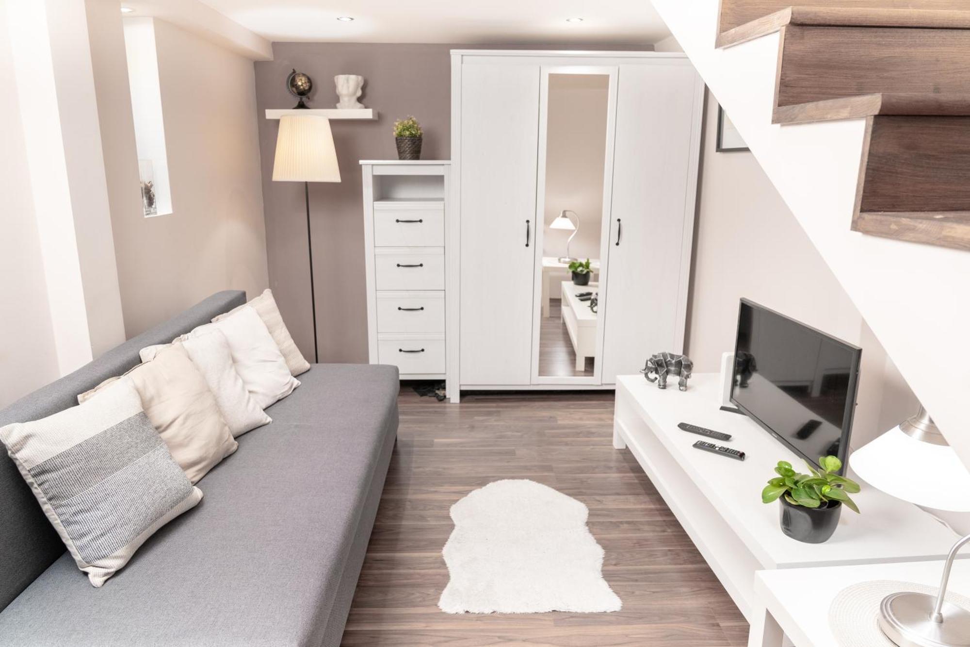 Bakats Square Premium Apartment With Ac Budapest Esterno foto