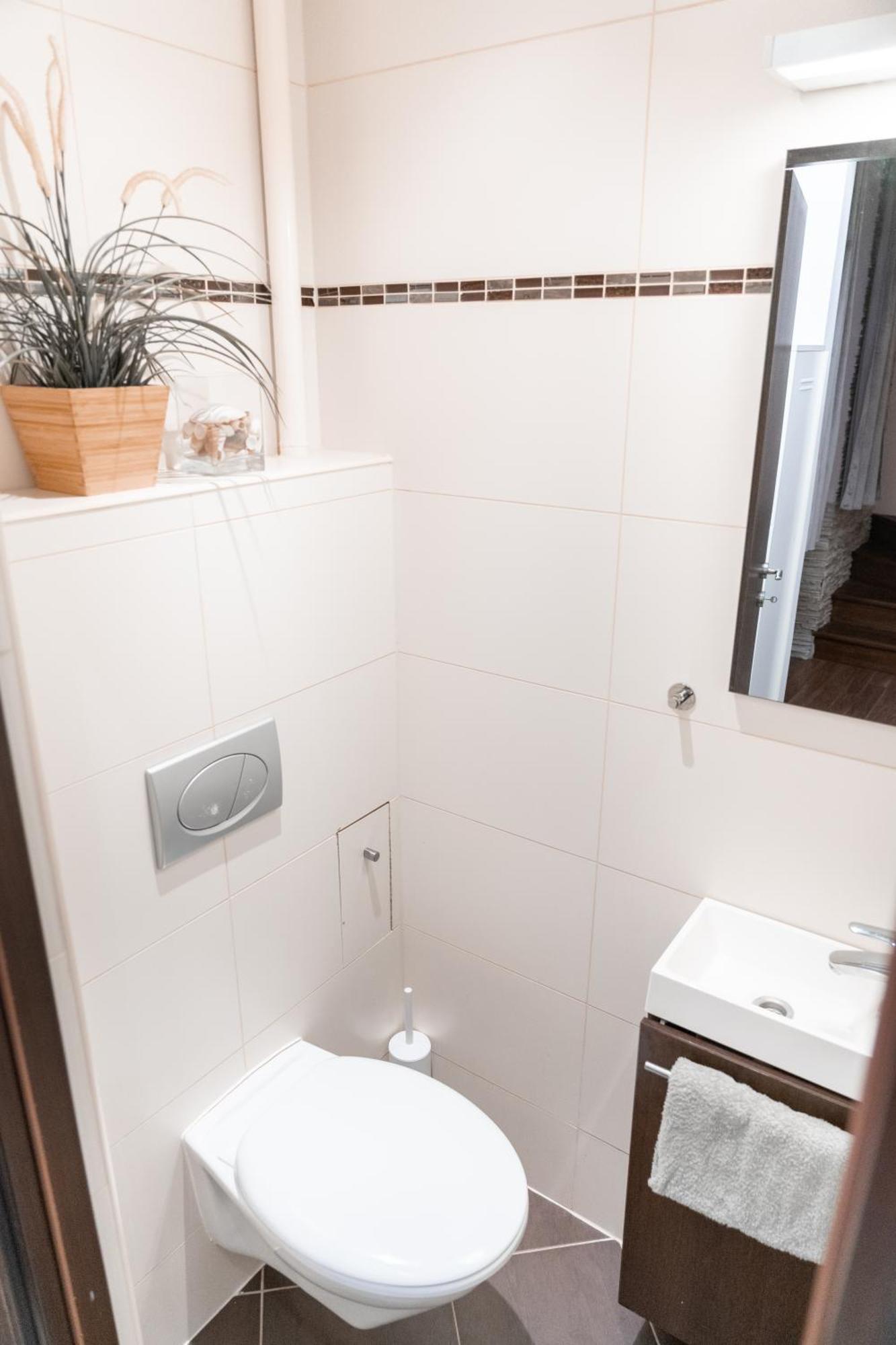 Bakats Square Premium Apartment With Ac Budapest Esterno foto