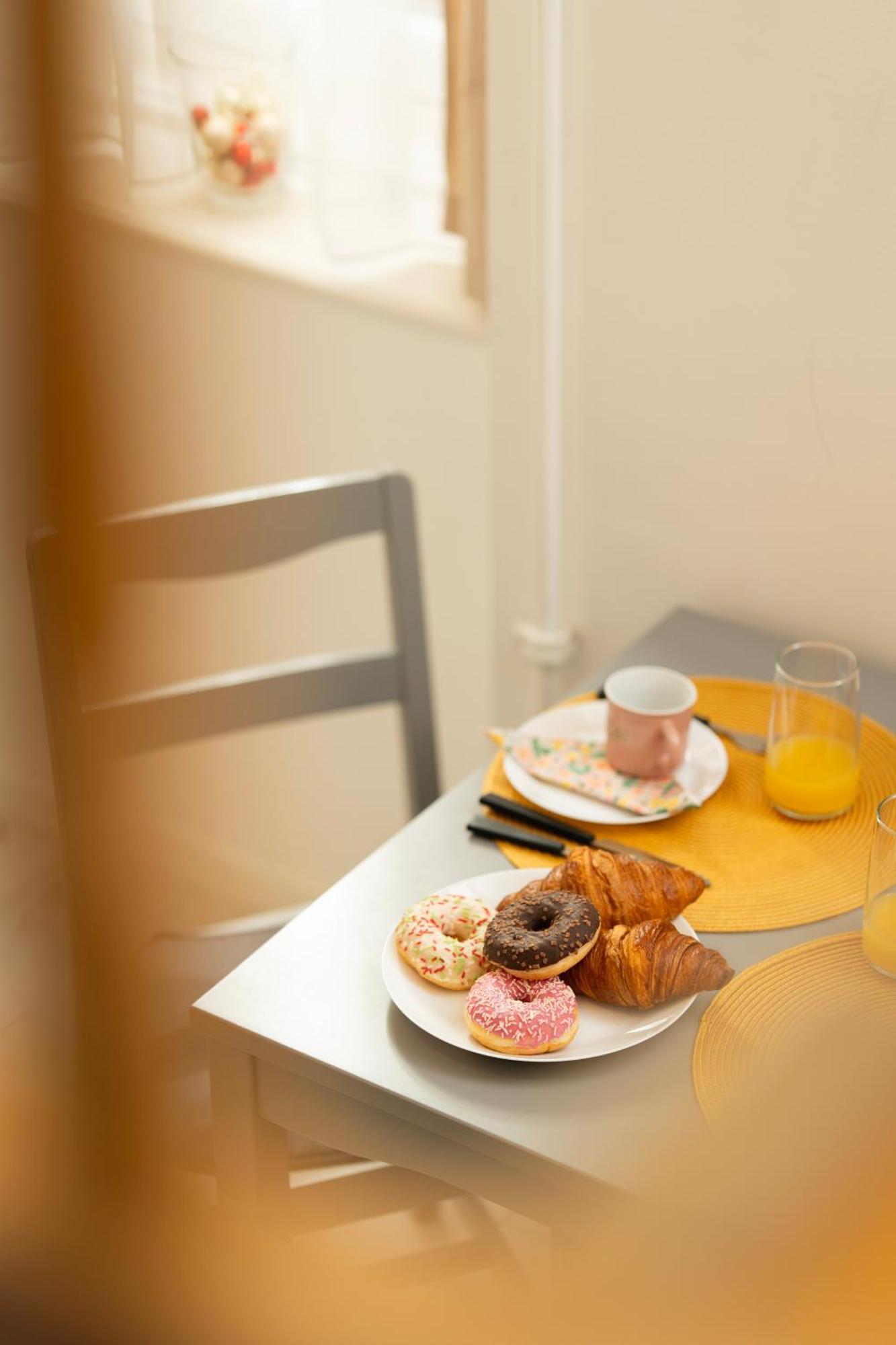 Bakats Square Premium Apartment With Ac Budapest Esterno foto
