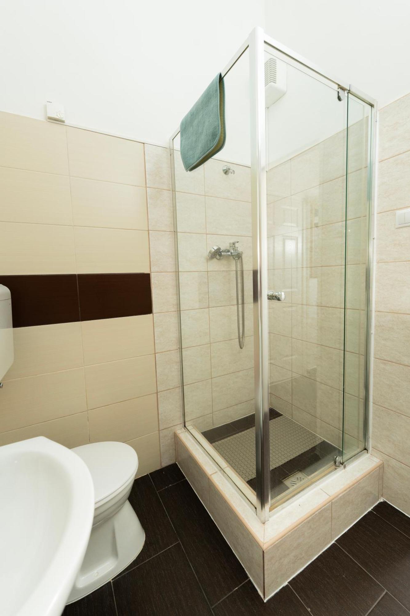 Bakats Square Premium Apartment With Ac Budapest Esterno foto